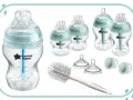 Zestaw butelek Tommee Tippee antykolkowych z akcesoriami: szczotka, smoczki i uchwyty.