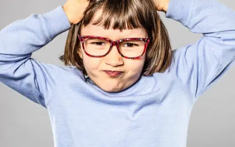 Jak pomóc dziecku z tikami - skuteczne sposoby na ulgę i wsparcie