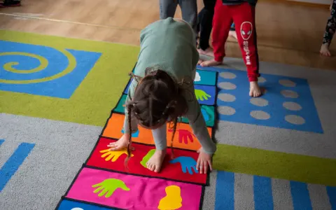 Cele ścieżki sensorycznej: Jak wspiera rozwój dzieci i ich zmysły