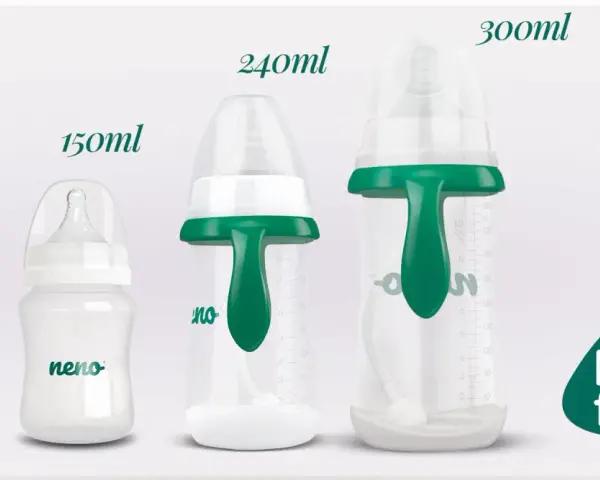 Trzy butelki na mleko dla niemowląt o pojemności 150ml, 240ml i 300ml, z zielonymi uchwytami i oznaczeniem BPA free.