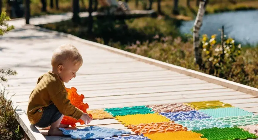 Zabawki sensoryczne dla dziecka - jak wspierają rozwój i integrację zmysłów